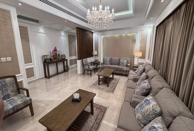 258497 - Property Image 2