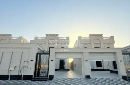 Villa - 7+ Bedrooms - 7+ Bathrooms for sale in Al Amwaj - Al Khubar - Eastern