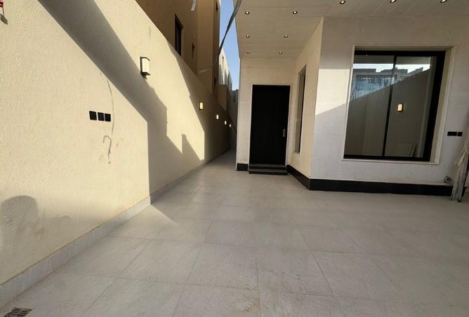 255476 - Property Image 3