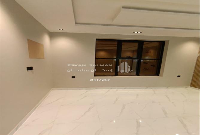 256562 - Property Image 2