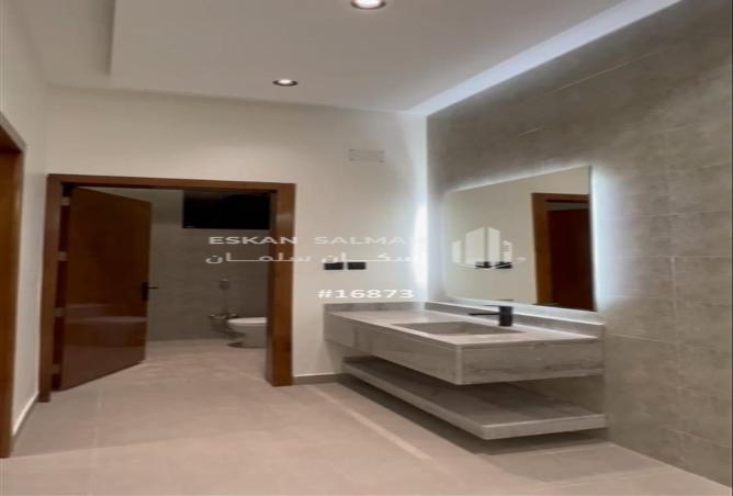 256903 - Property Image 3