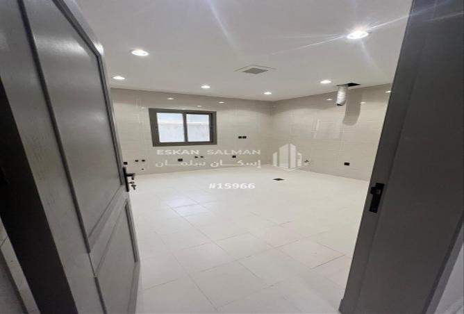 255886 - Property Image 3