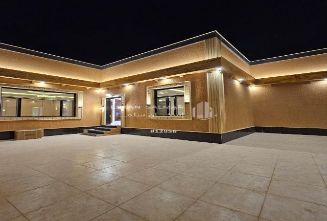252092 - Property Image 3