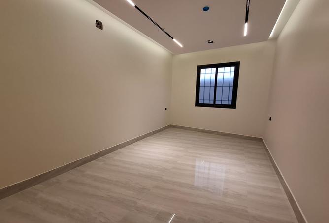 254965 - Property Image 2