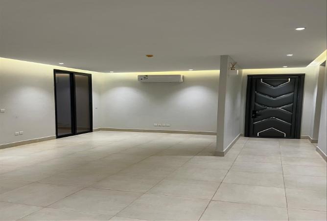255427 - Property Image 3