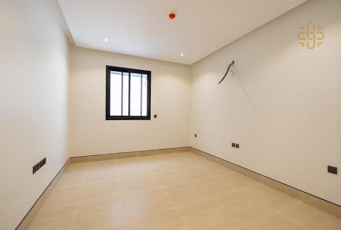 256401 - Property Image 3