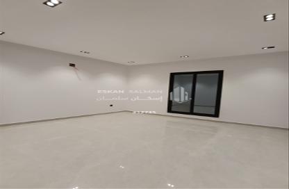 Full Floor - 5 Bedrooms - 3 Bathrooms for sale in Tuwaiq - Riyadh - Ar Riyadh