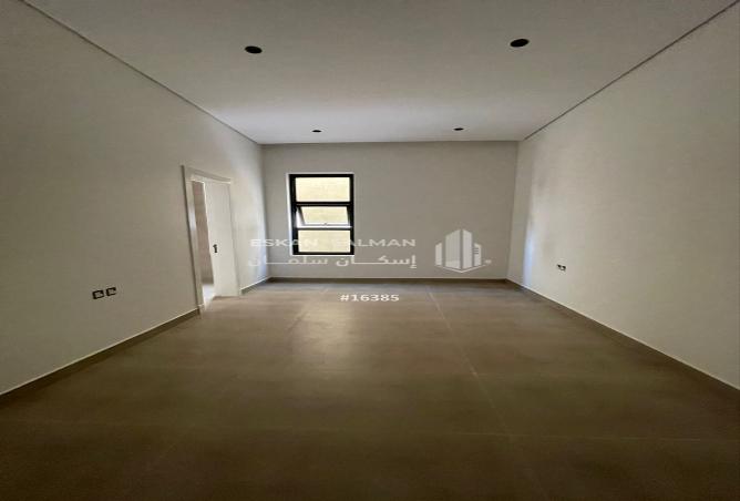 256492 - Property Image 2