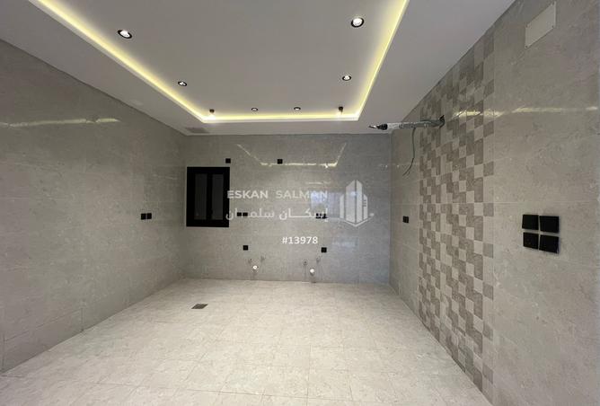 252866 - Property Image 2