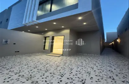 شقة - 8 غرف نوم - 4 حمامات للبيع في بدر - الرياض - الرياض