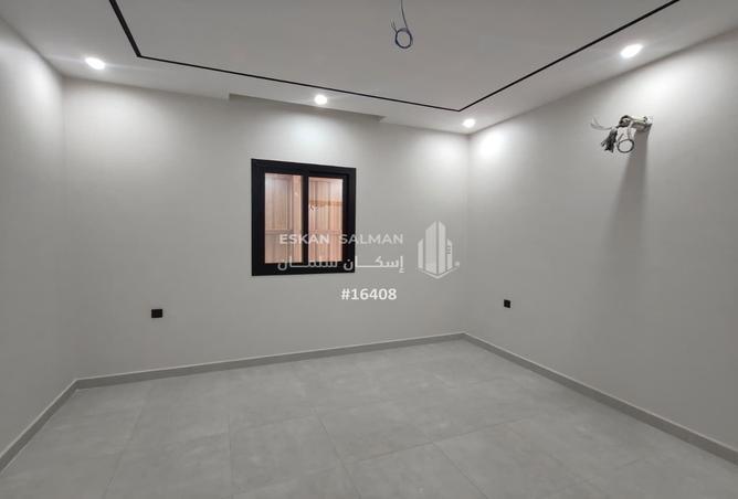 256441 - Property Image 2