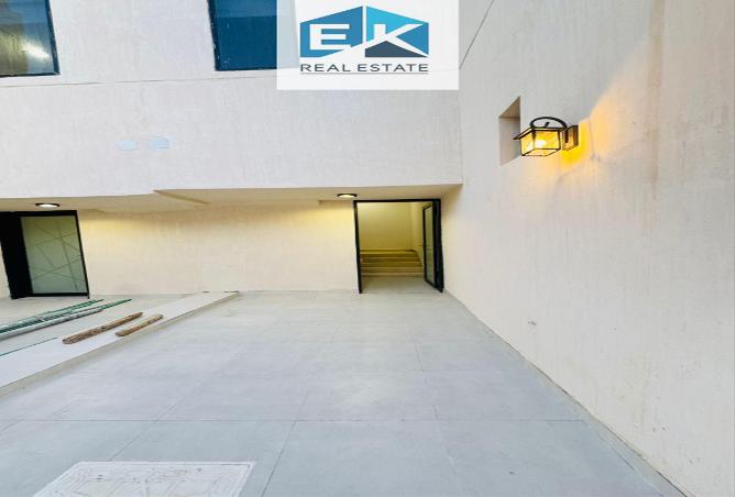 256945 - Property Image 2