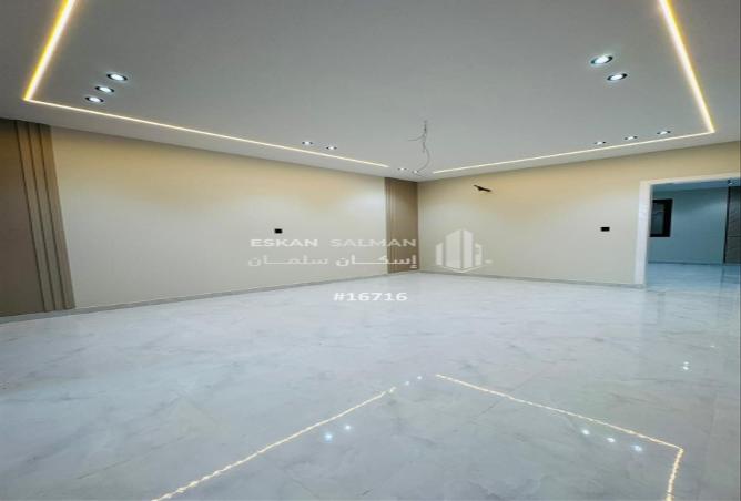 256872 - Property Image 2