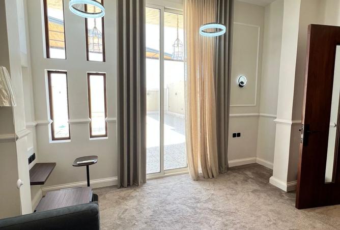 255451 - Property Image 2