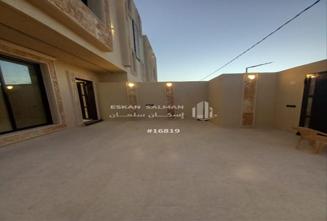 256832 - Property Image 2