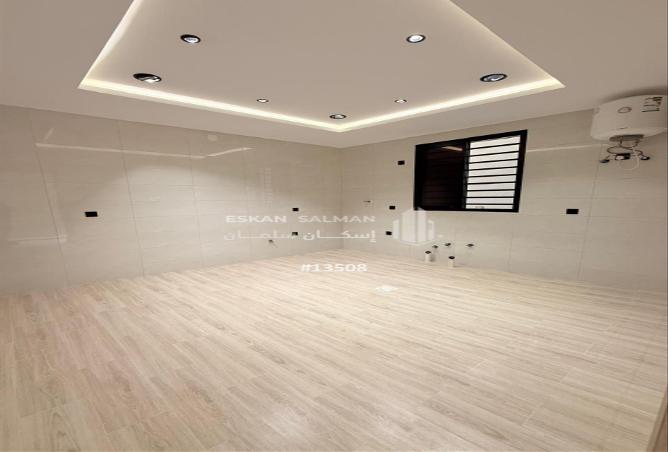 251301 - Property Image 3