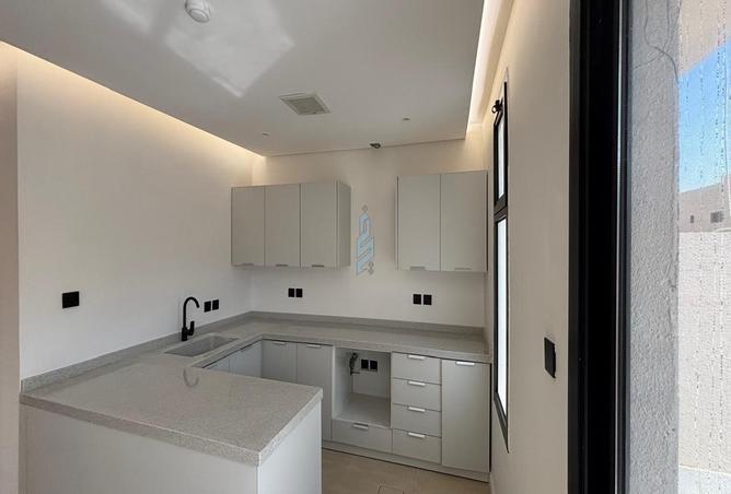 257372 - Property Image 3