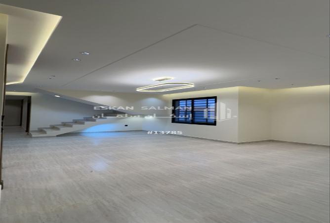 251925 - Property Image 2