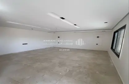 Apartment - 7 Bedrooms - 4 Bathrooms for sale in العزيزية - Al Jubail - Eastern