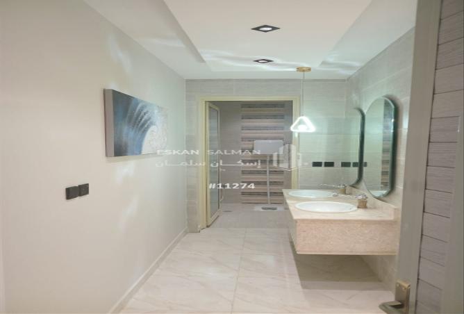 247123 - Property Image 2