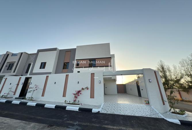 251458 - Property Main Image