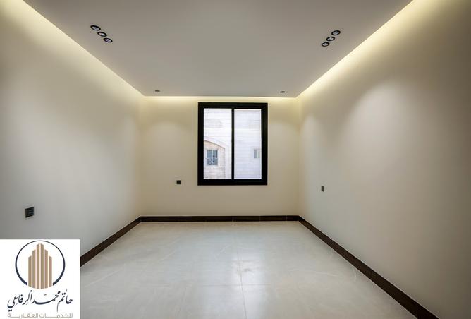 251663 - Property Image 2