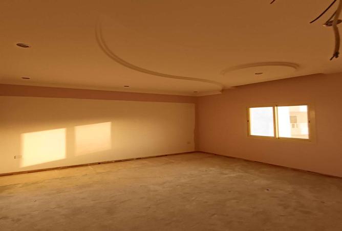 255701 - Property Image 3