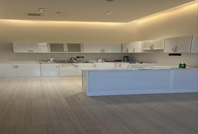 258069 - Property Image 3