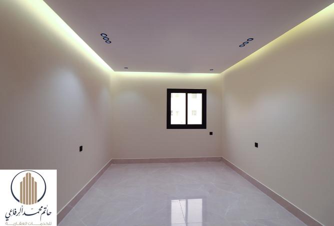 251702 - Property Image 3