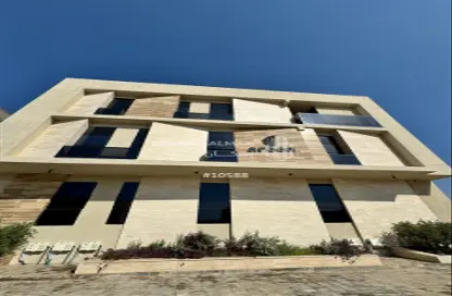 Apartment - 6 Bedrooms - 5 Bathrooms for sale in Ar Rawabi - Madinah - Al Madinah Al Munawwarah