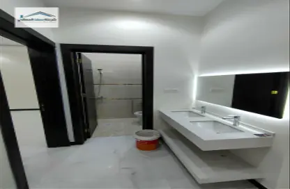 Apartment - 2 Bedrooms - 3 Bathrooms for sale in Al Bayan - Riyadh - Ar Riyadh