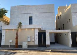 Villa - 3 bedrooms - 5 bathrooms for للبيع in Al Andalus - East Riyadh - Ar Riyadh