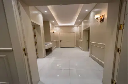 Apartment - 3 Bedrooms - 2 Bathrooms for sale in Al Malqa - Riyadh - Ar Riyadh