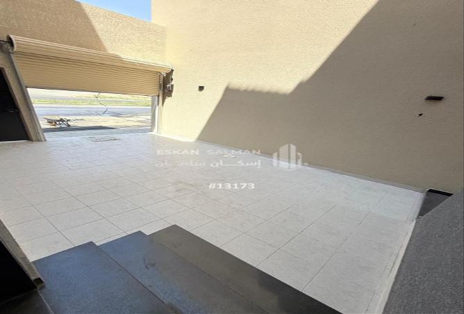 252058 - Property Image 2