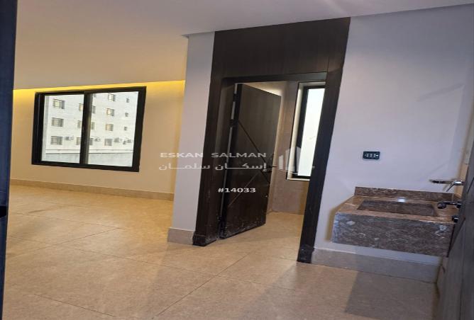 252598 - Property Image 3