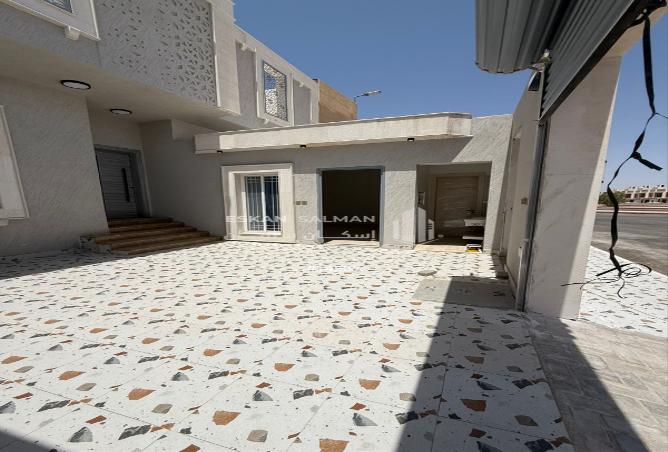 253822 - Property Image 2