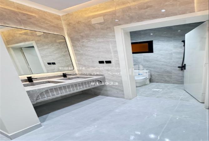 252468 - Property Image 3