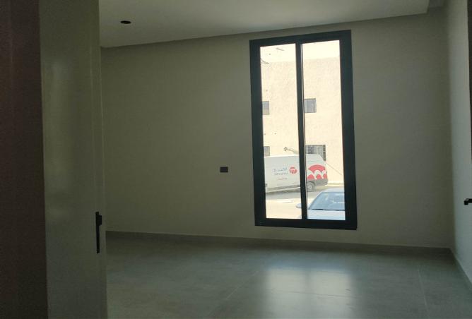 257806 - Property Image 2