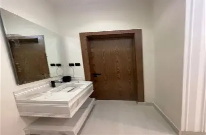 طابق كامل - 4 غرف نوم للبيع في الجنادرية - الرياض - الرياض
