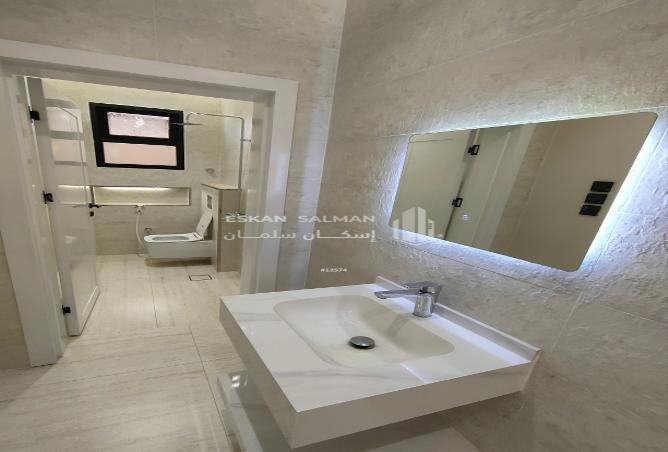 252109 - Property Image 2